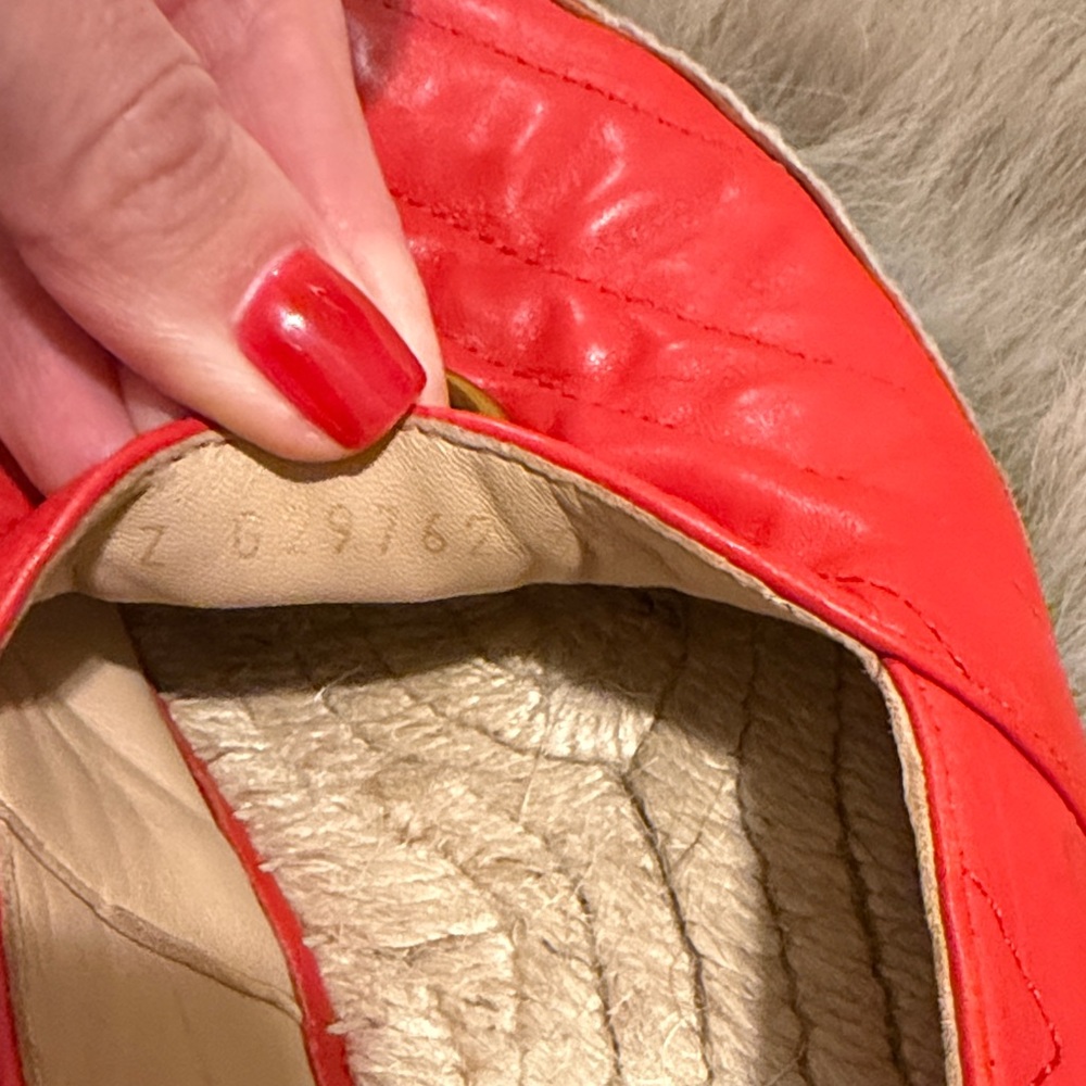 Gucci Red Espadrille Flats with Gold Logo - Picture 6 of 7